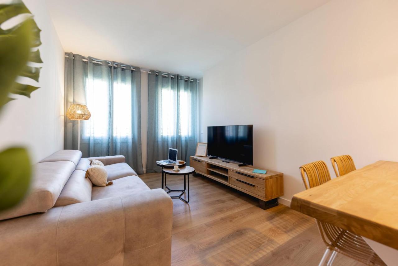 Bravissimo Tarla, 2-Bedroom Apartment Girona Bagian luar foto