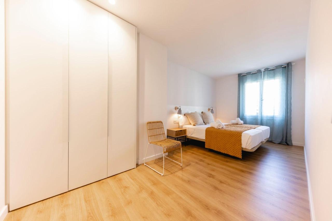 Bravissimo Tarla, 2-Bedroom Apartment Girona Bagian luar foto